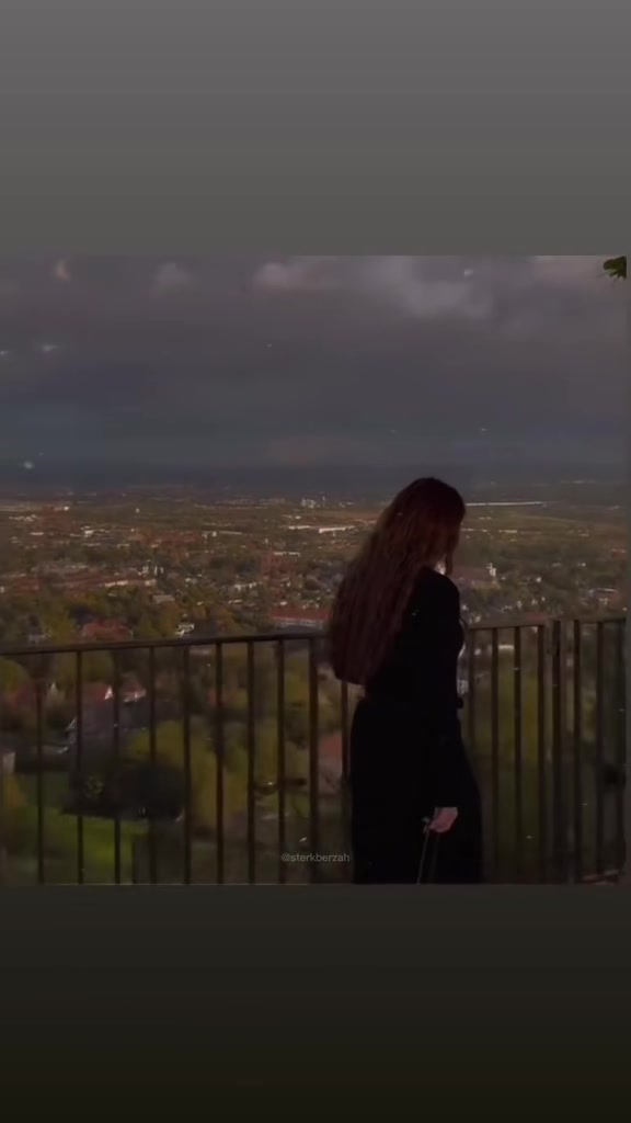 @Chloe_🦋