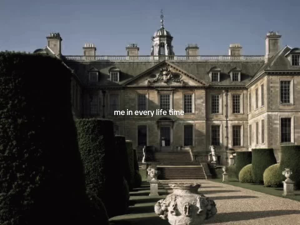 @𝒞