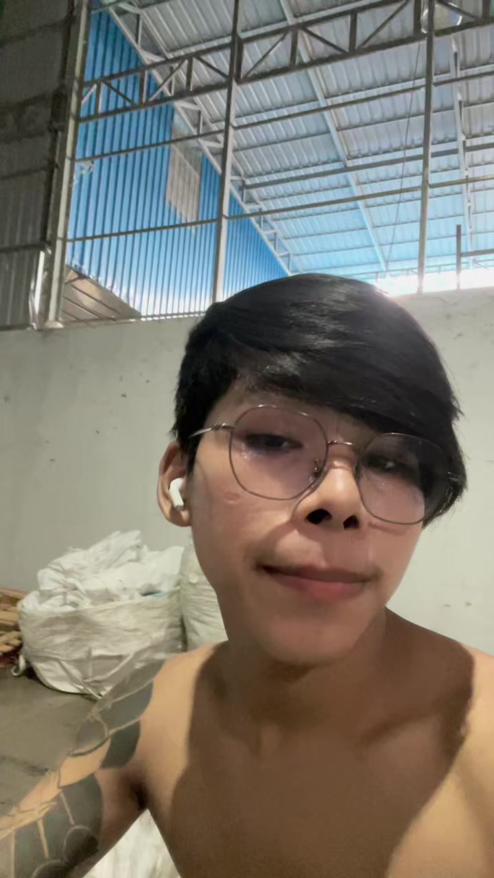 @Thong