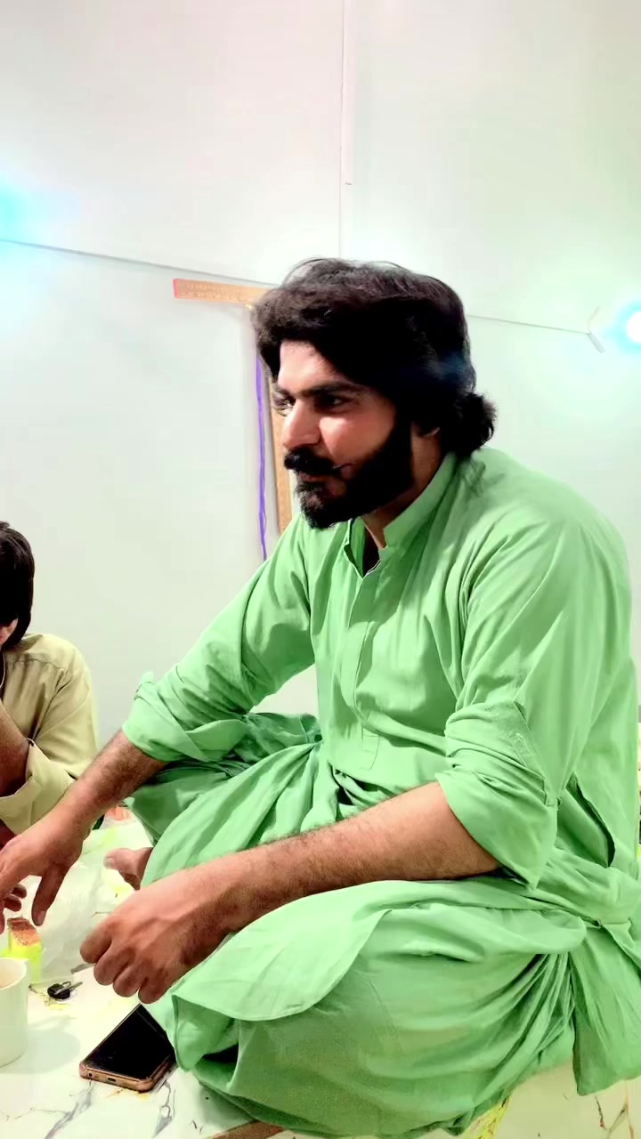 @Sarfaraz Raisani