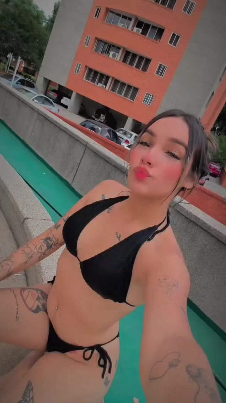 @Alexa👑