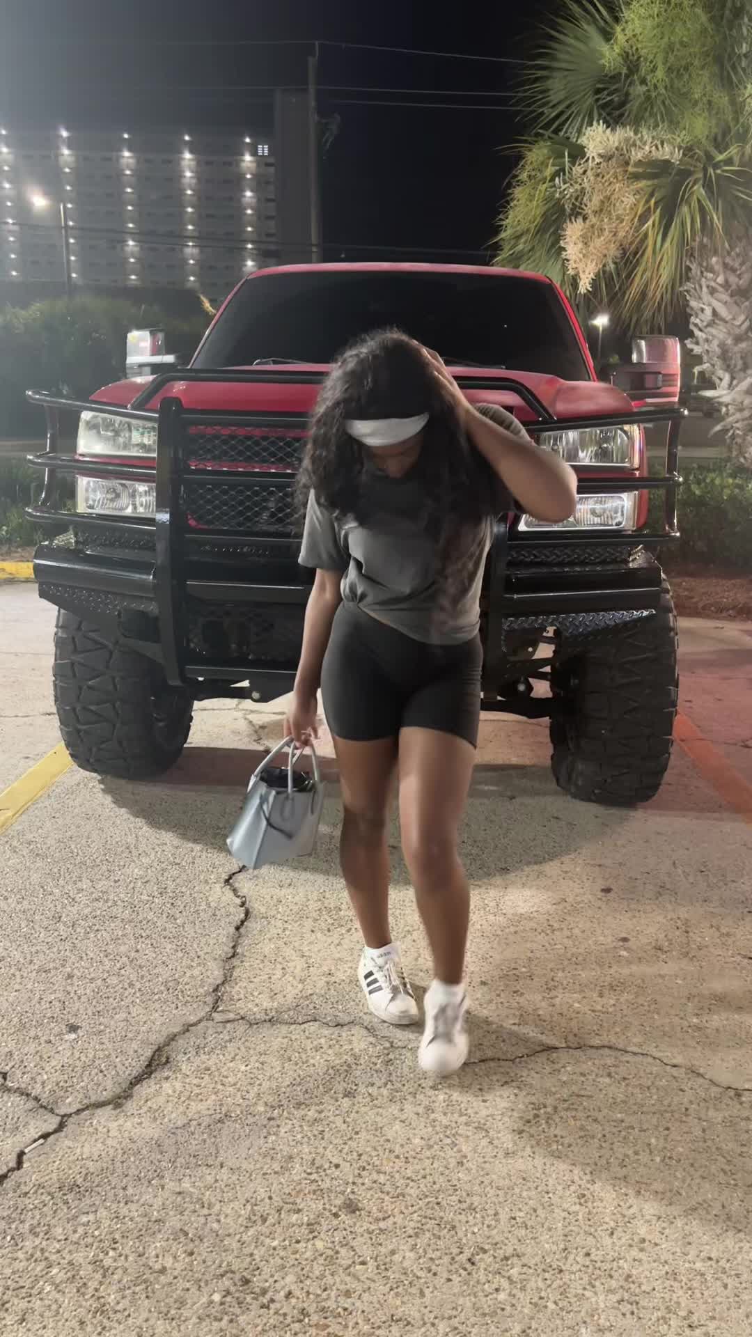 @Liyha_boo🐻🇫🇷🇺🇸🇮🇳