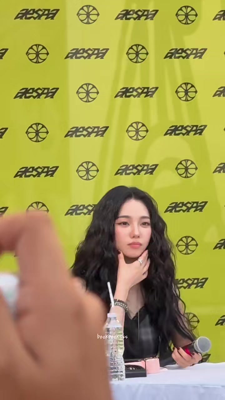 @pyupyu