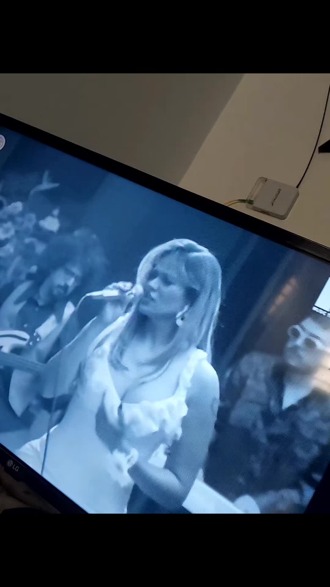 @Kat🤍🖤