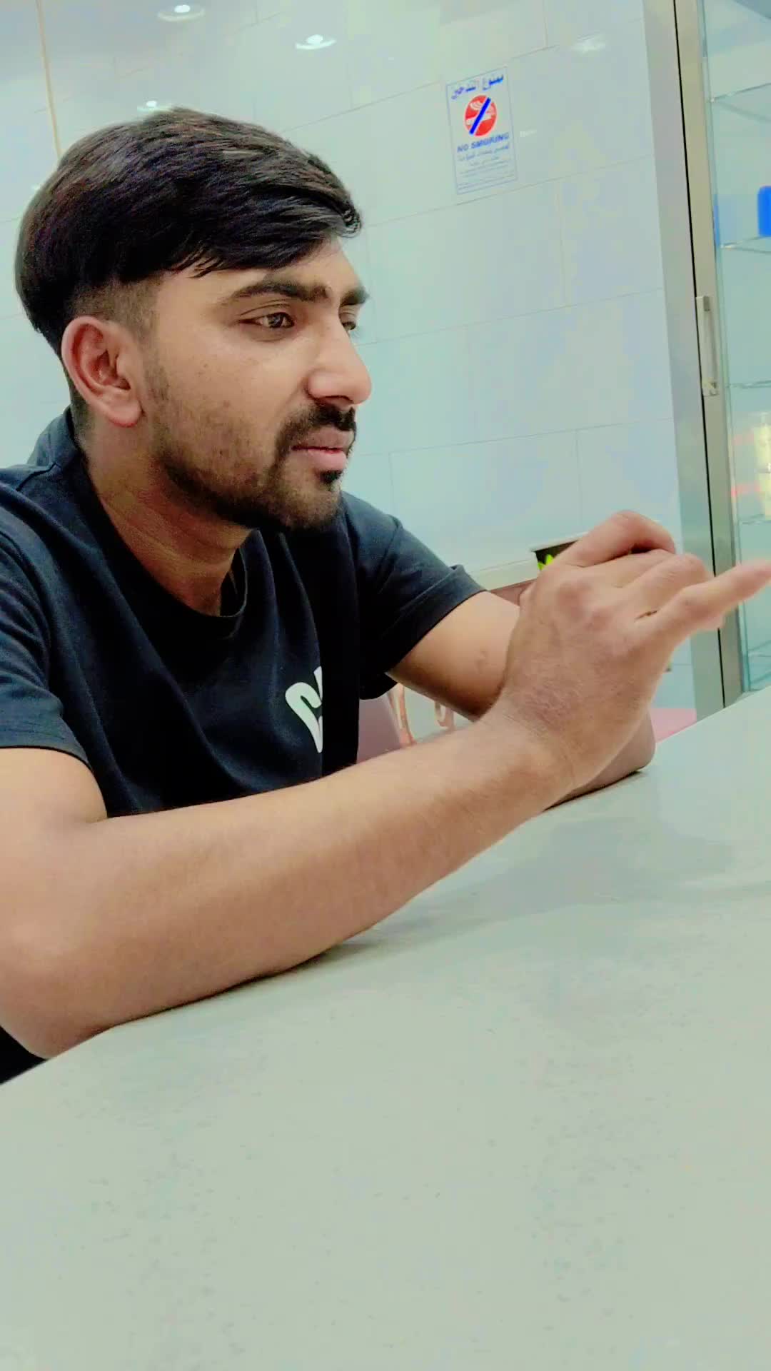@sharukh N __🇳🇵🥰👈🇸🇦