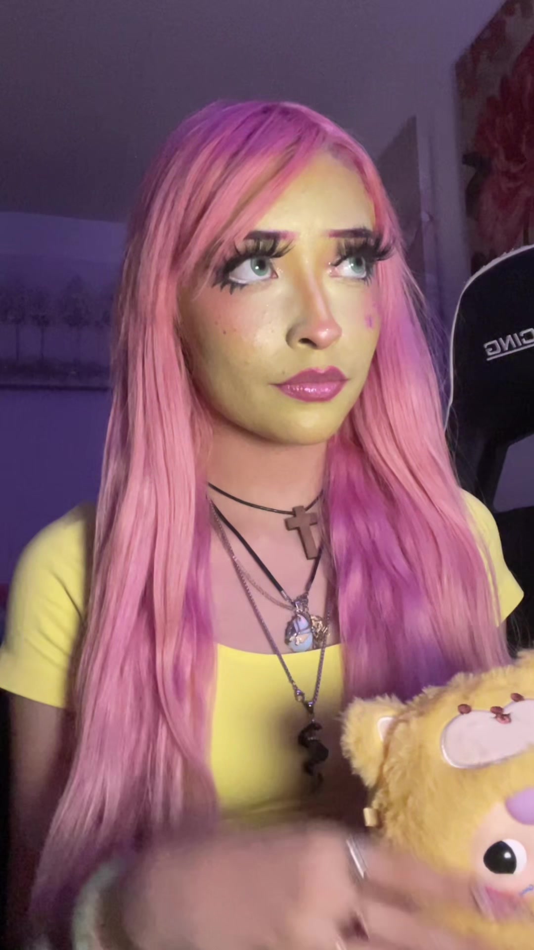 @Yis