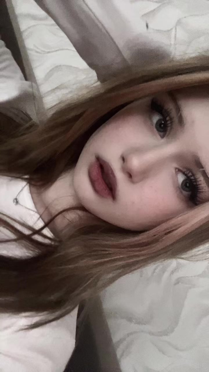 @вика
