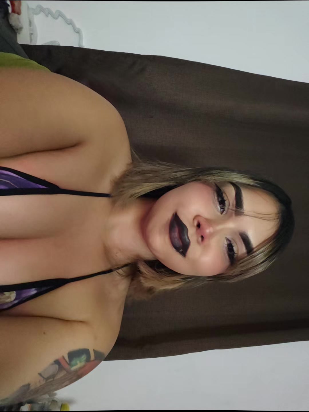 @Nianoesnia
