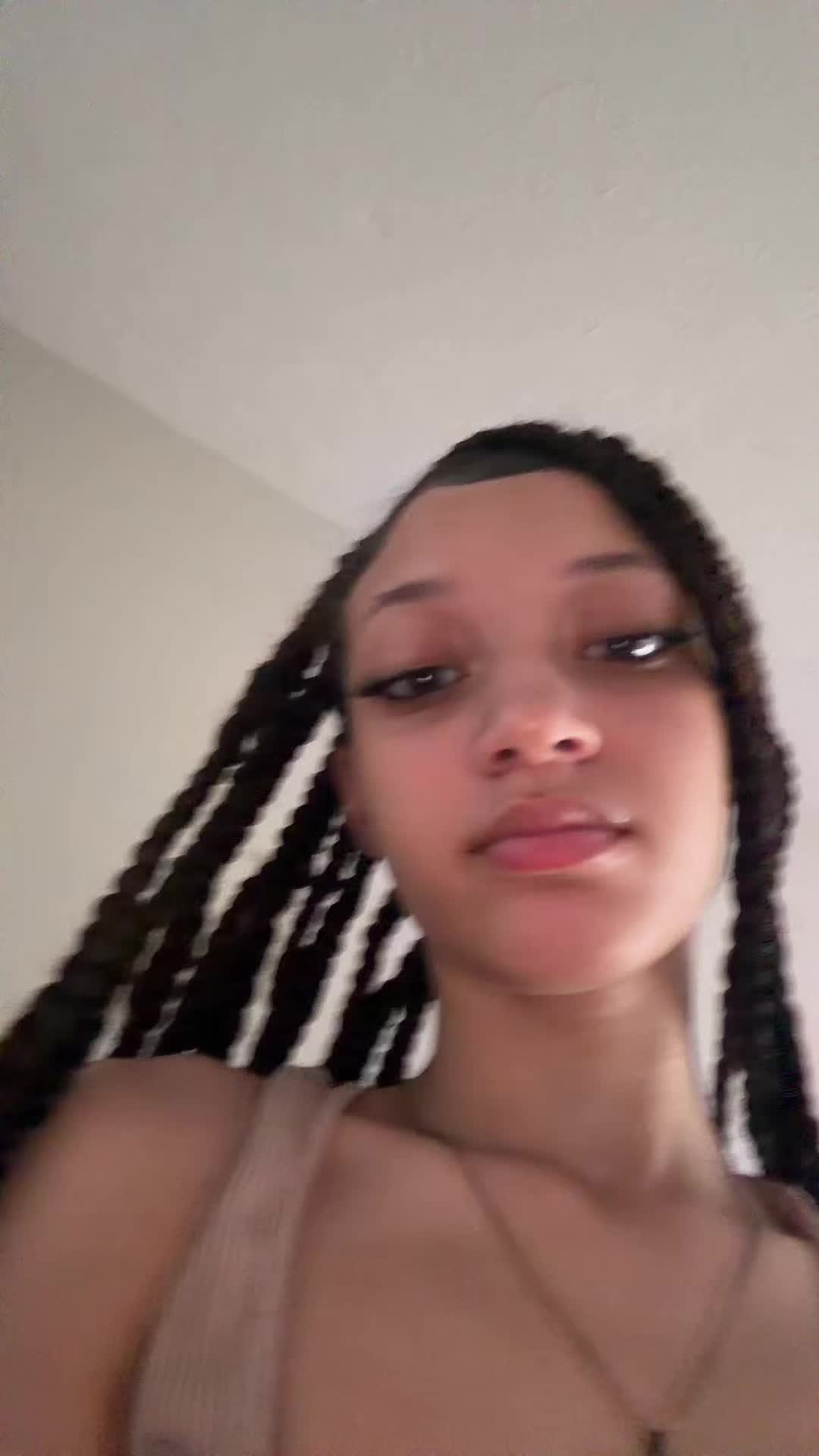 @😱
