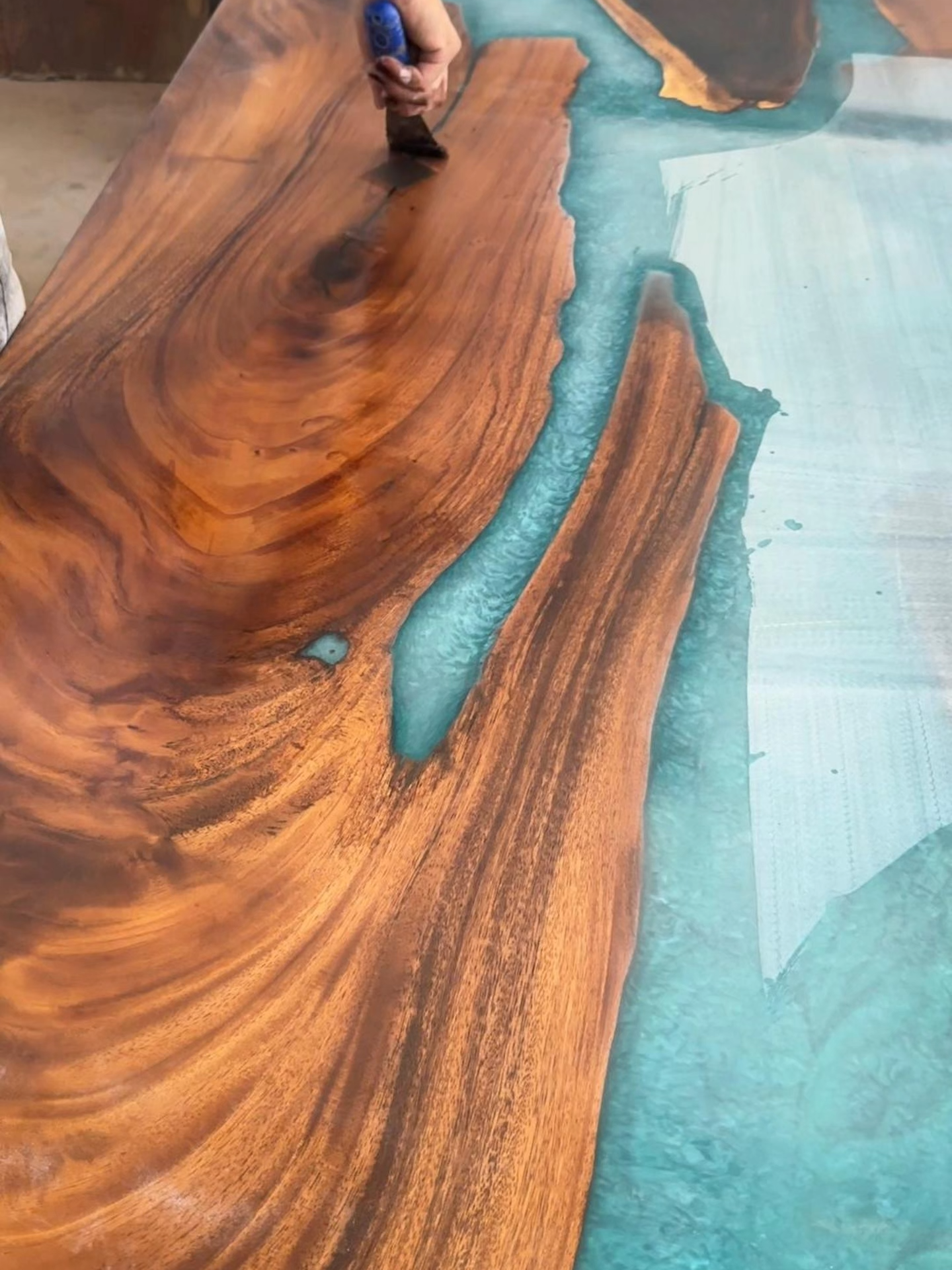 @Sakura Resin Tables