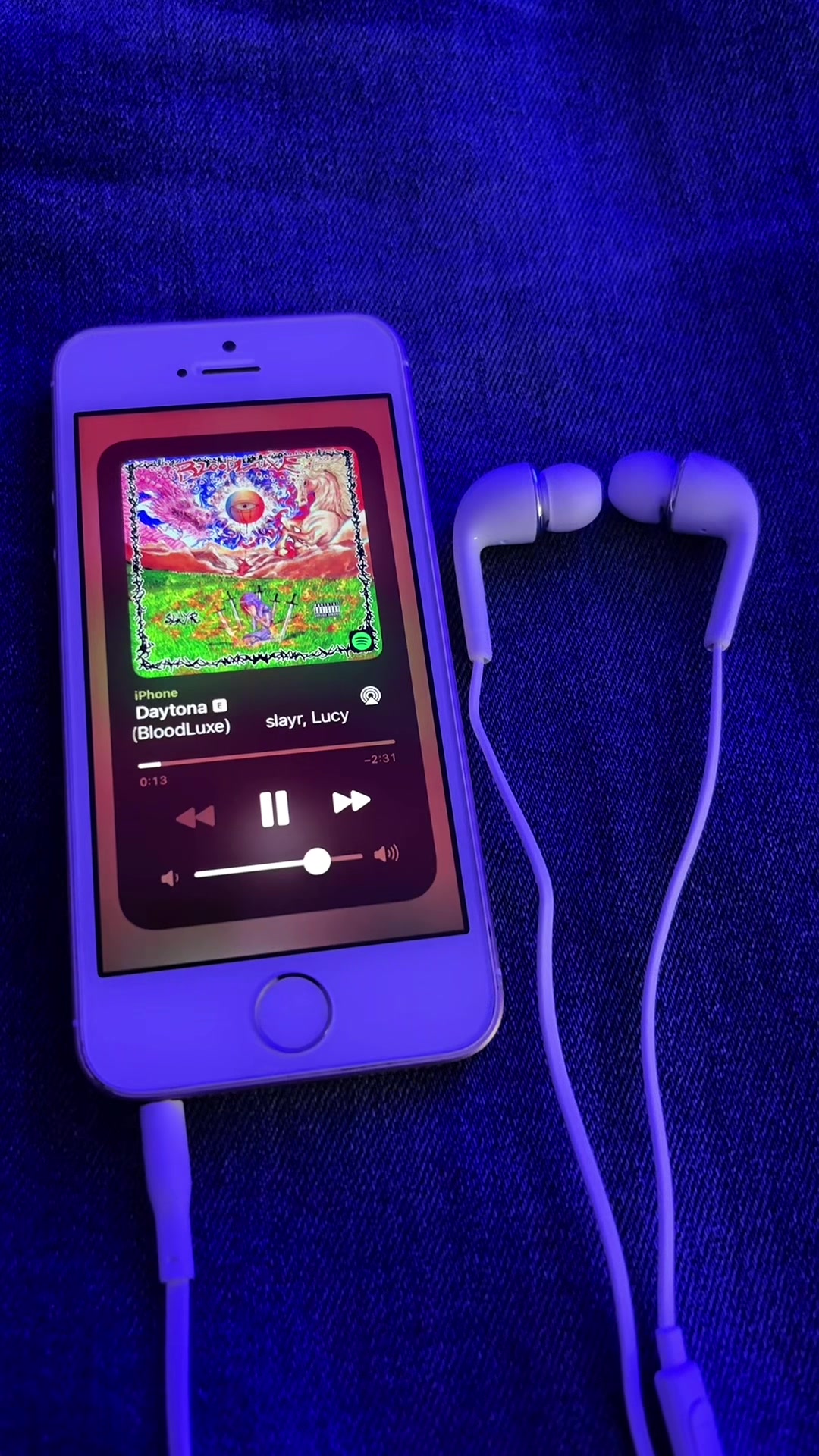 @𖣂
