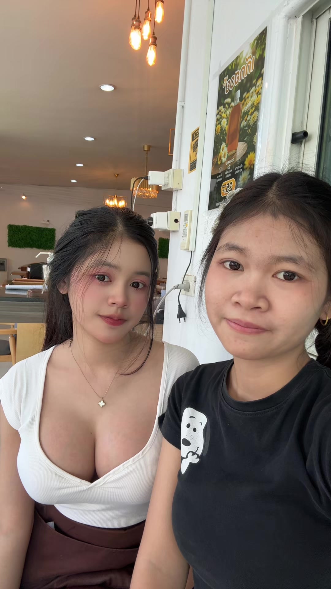 @Meena 🤍