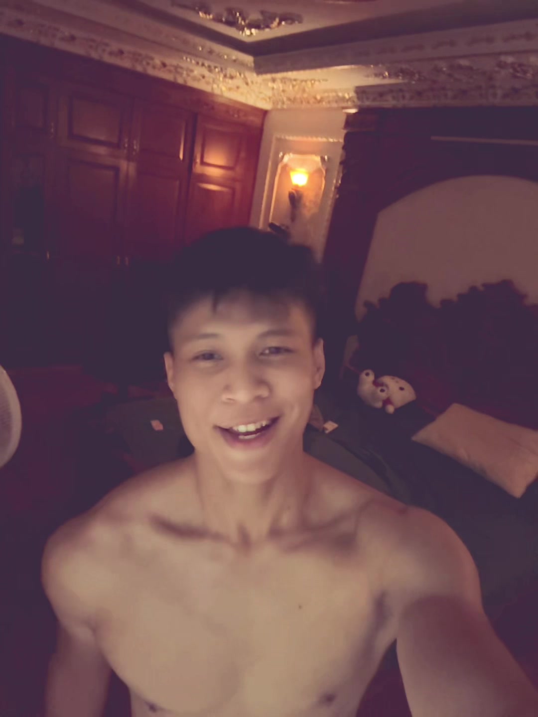 @Ho&agrave;ng Tử Đ&aacute;