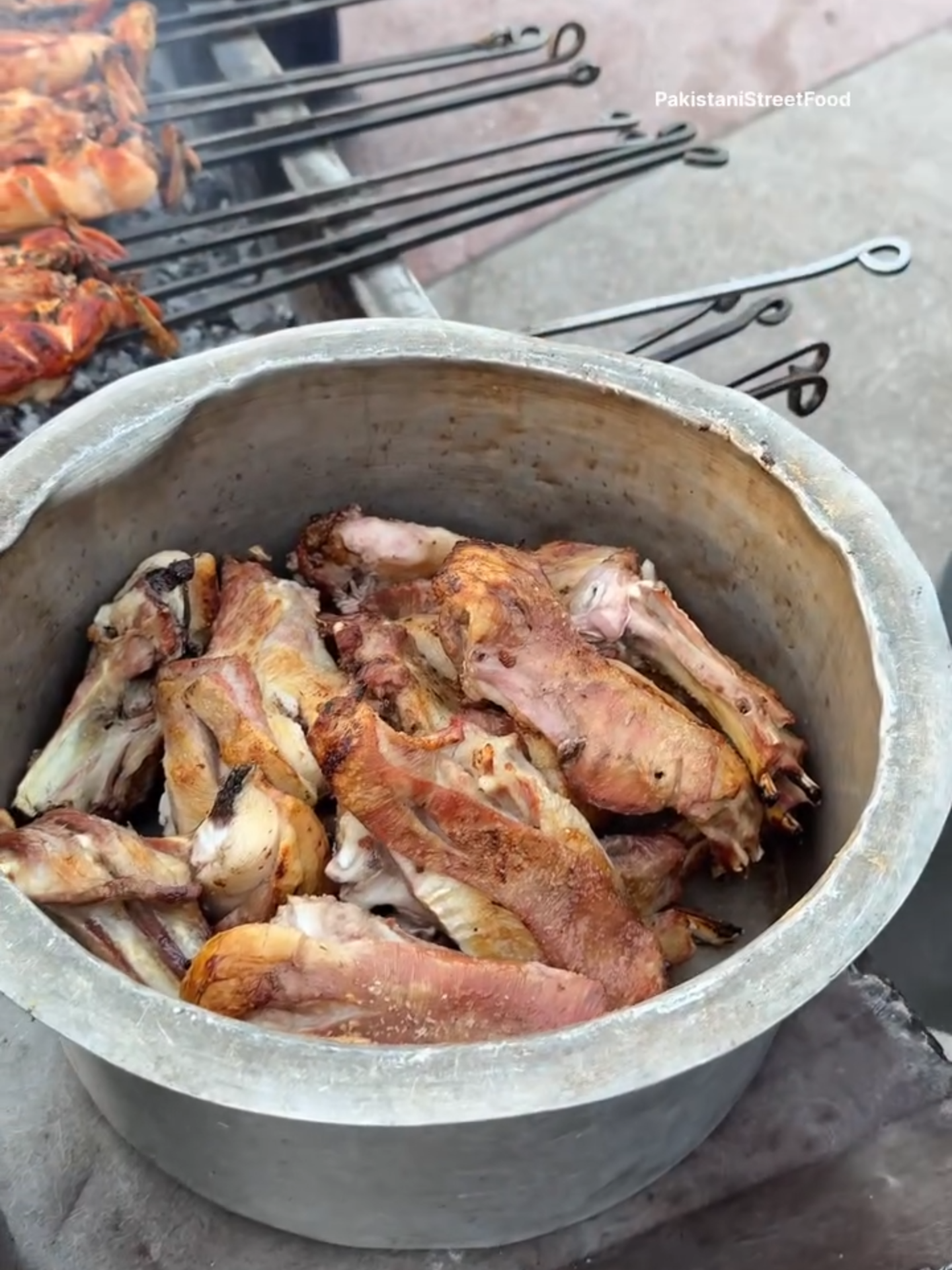 @wefoodiepk