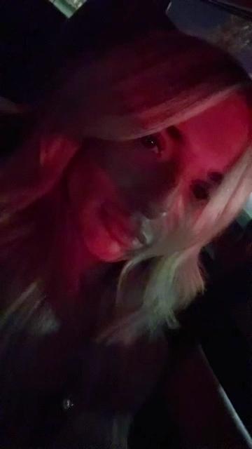 @bella