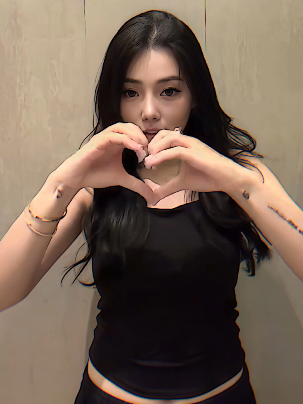 @heytoomy