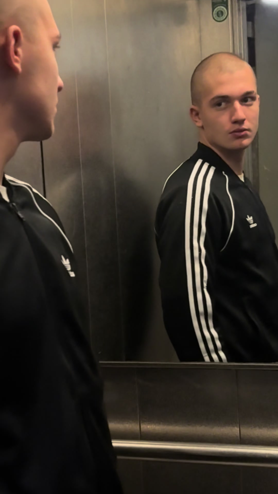 @Aresik__