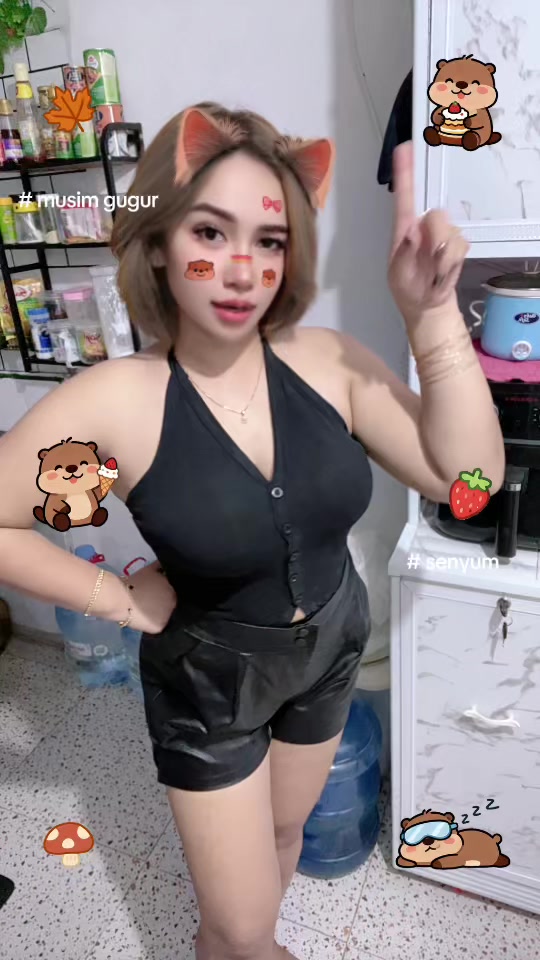 @julia frinella sari