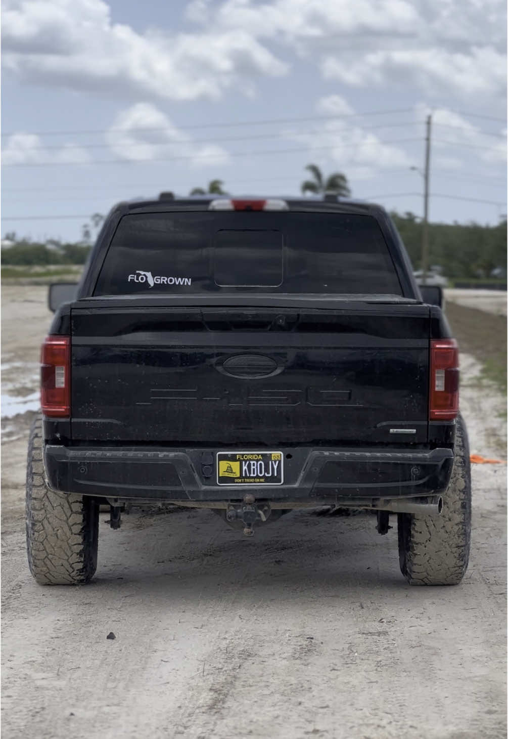 @𝖒𝖆𝖙𝖙𝖍𝖊𝖜