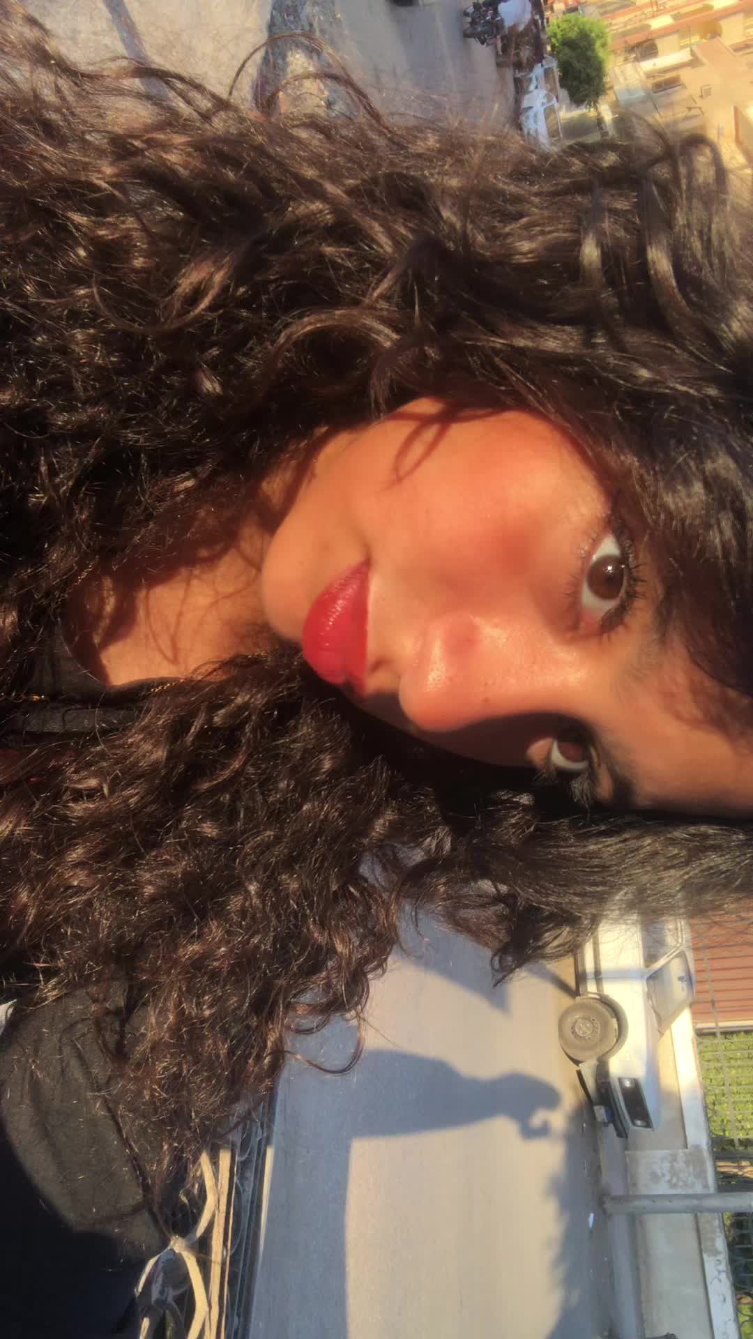 @Sam 𖣂