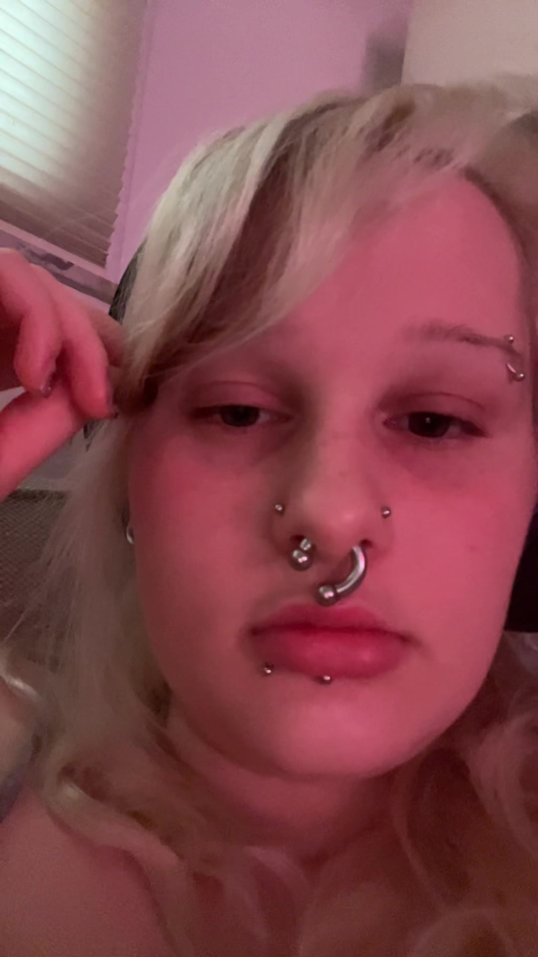@(stella) not underboob