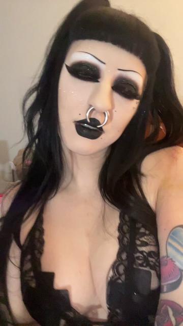 @Duvessa🔪🩸💋