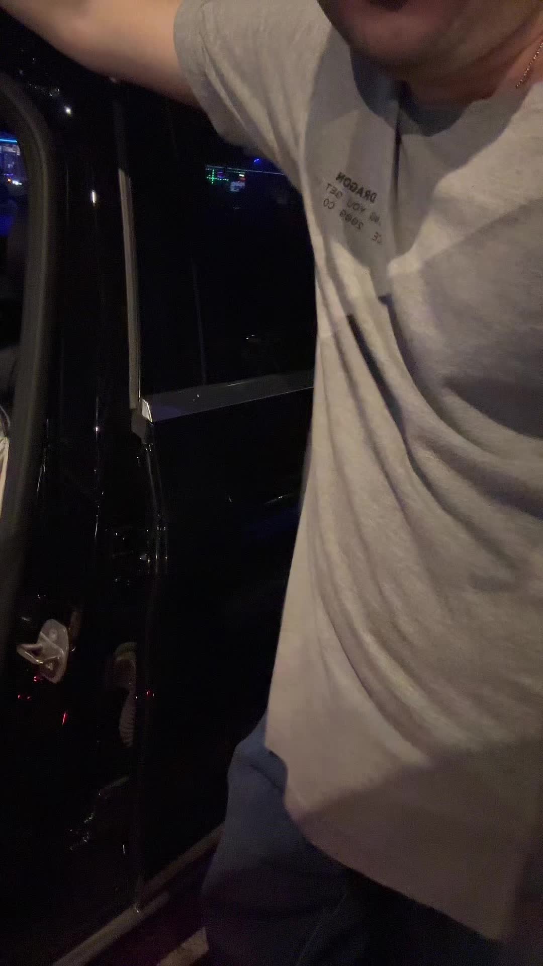 @888