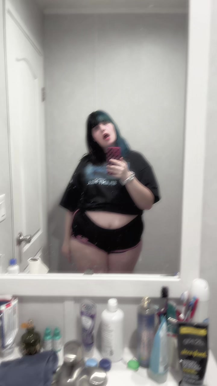 @WeepingRecluse🕷️