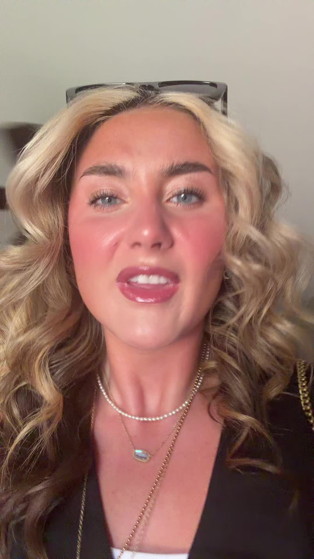 @lailasummers_