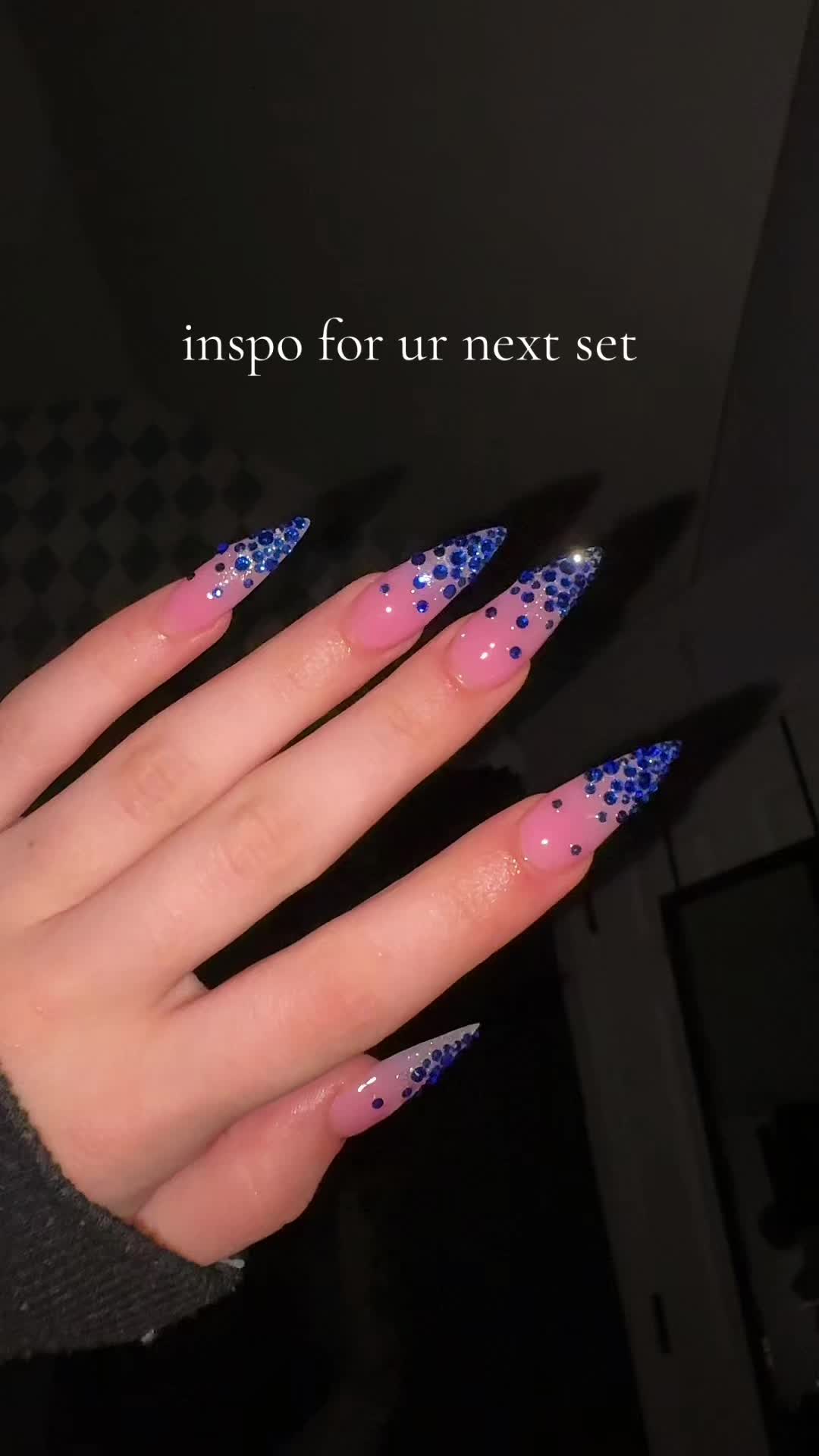 @avaminotti
