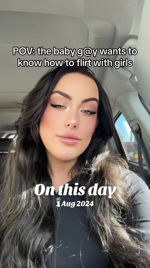 @LEASHBIAN 😈
