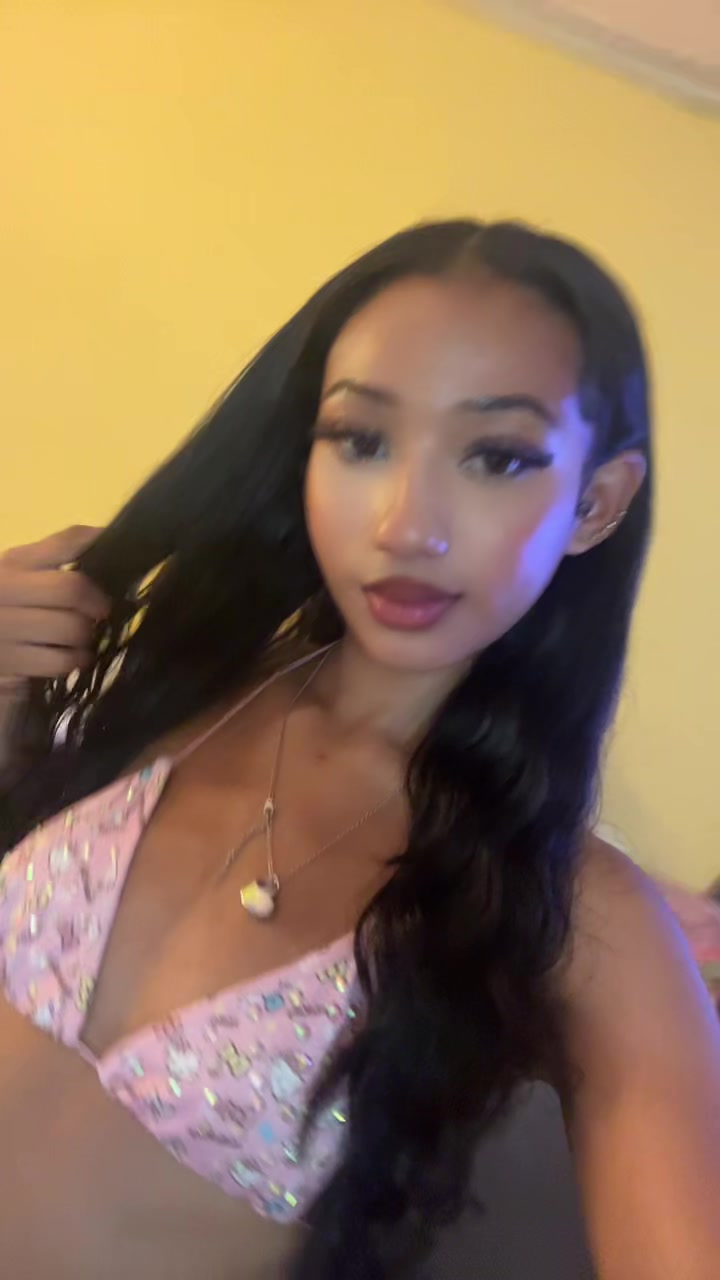 @Aniya Marie 🌈