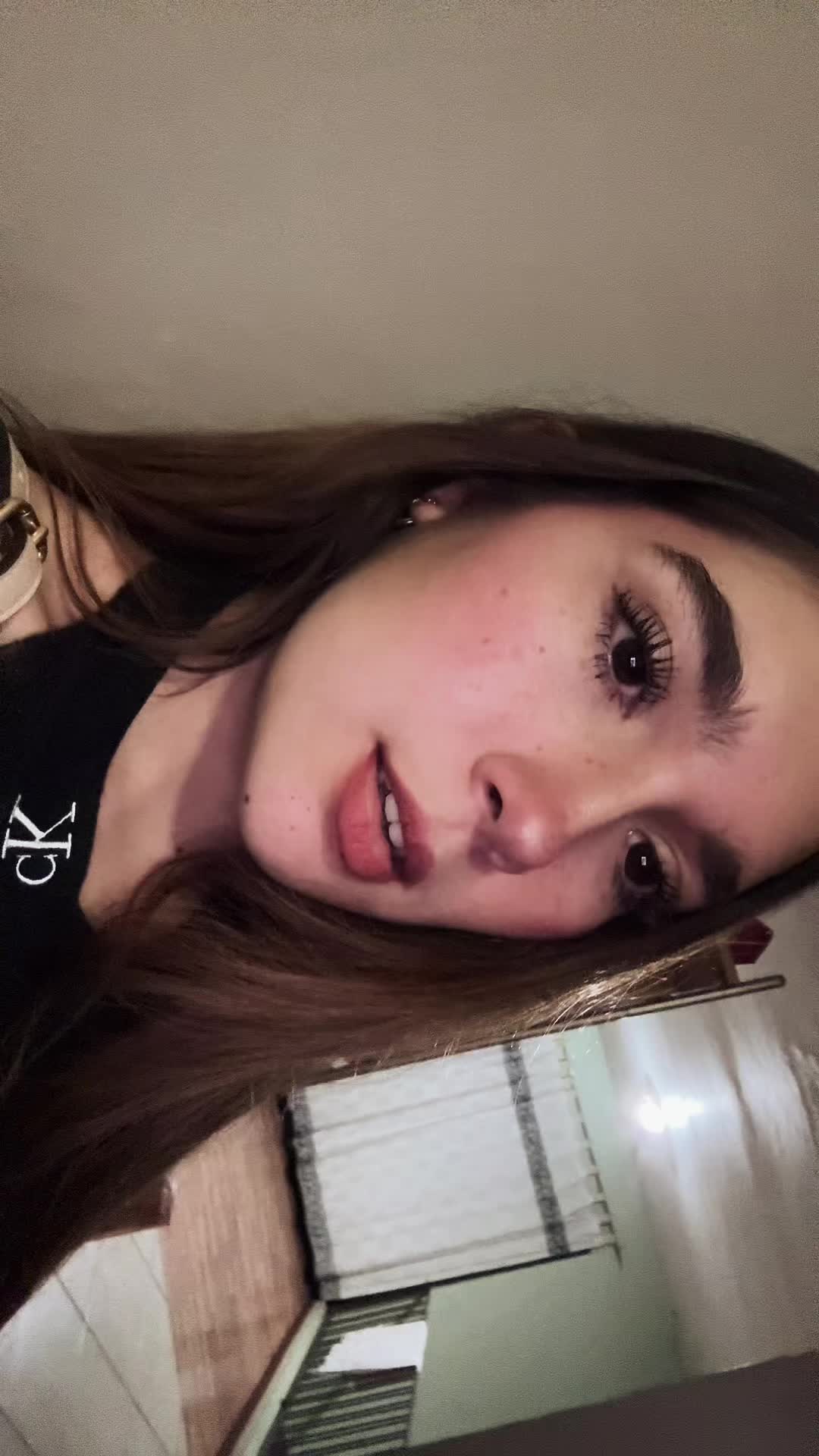 @Valentina
