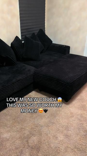 @Just_QueenAshley