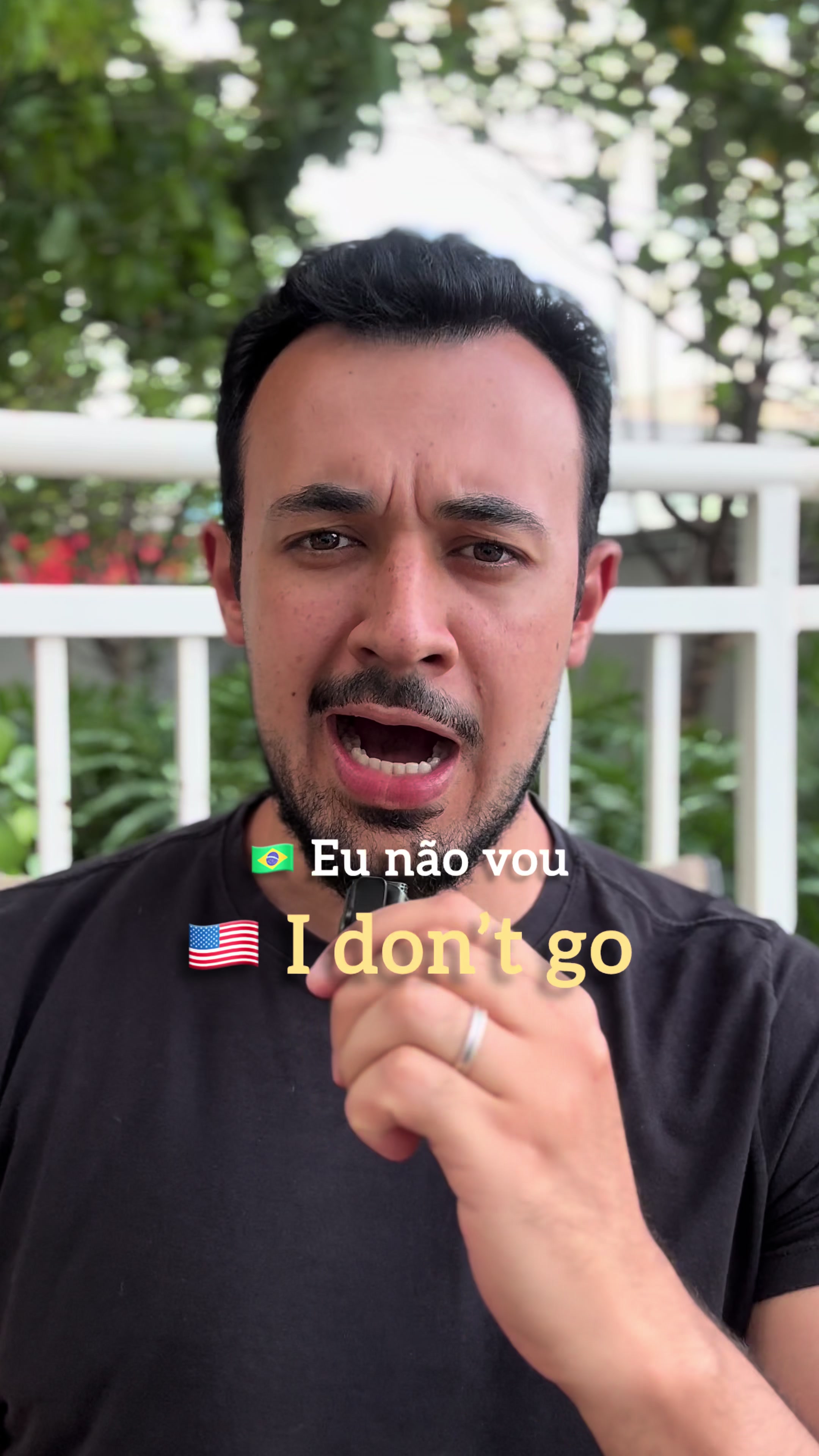@Ingl&ecirc;s com Vin&iacute;cius