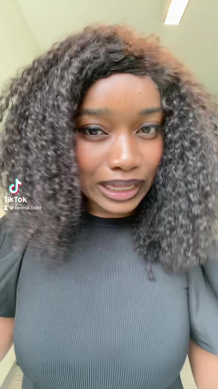 @Theresa🇦🇴🇩🇪