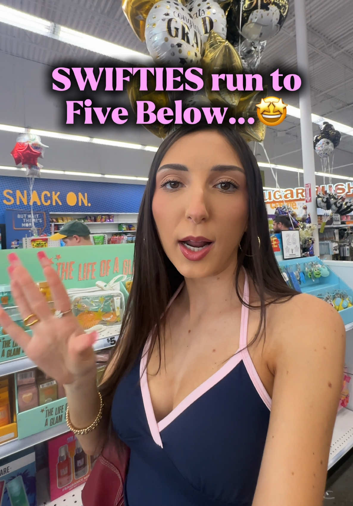 @ItsAlexisSimone