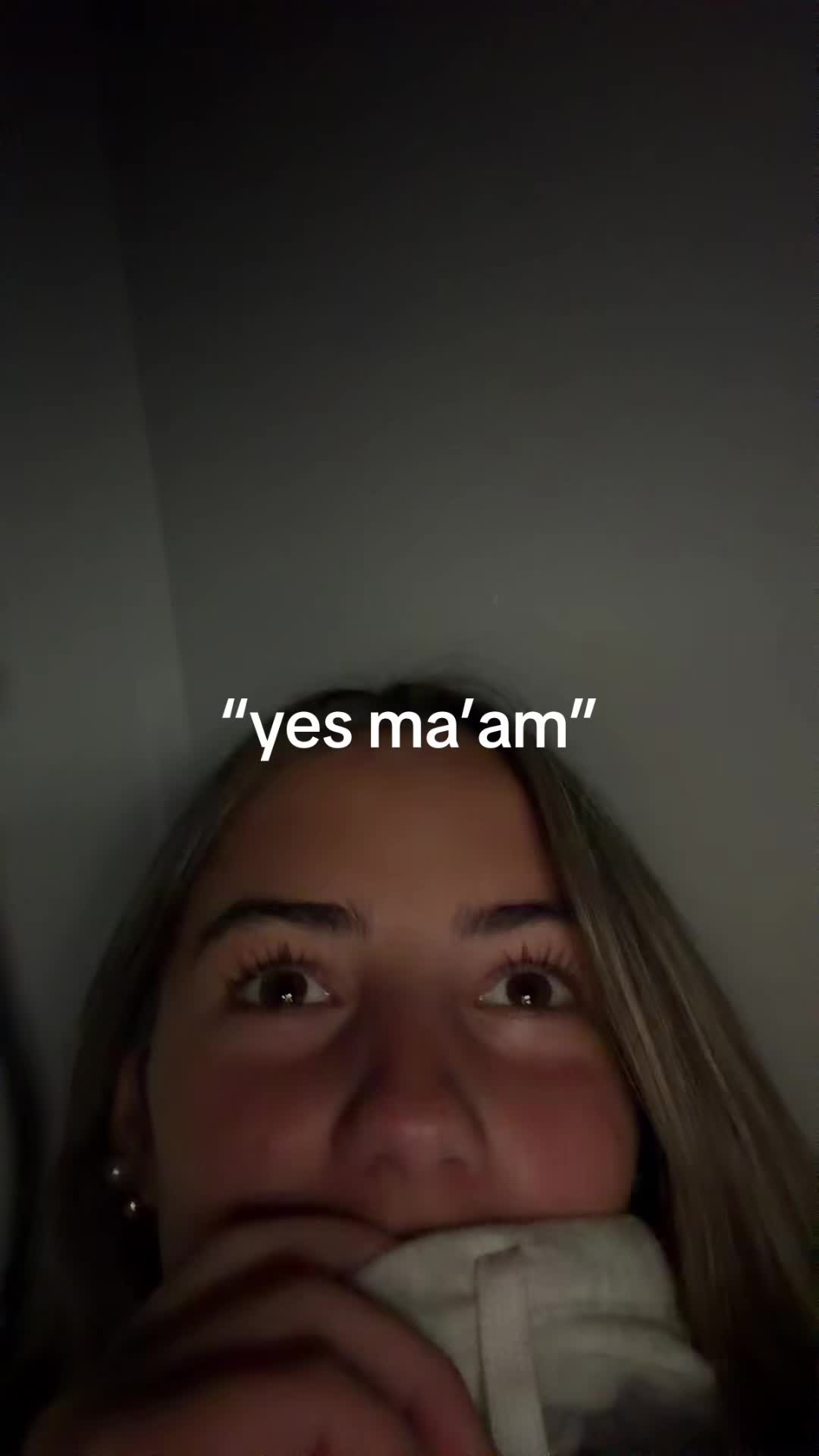 @👩🏽🦯👩🏽🦯➡️