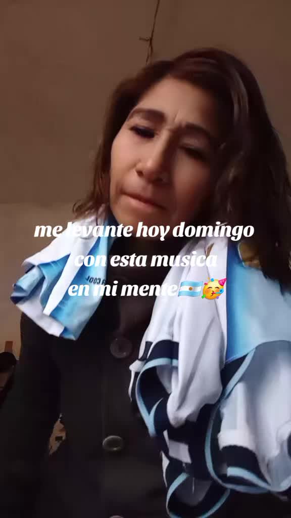 @nomi_molina