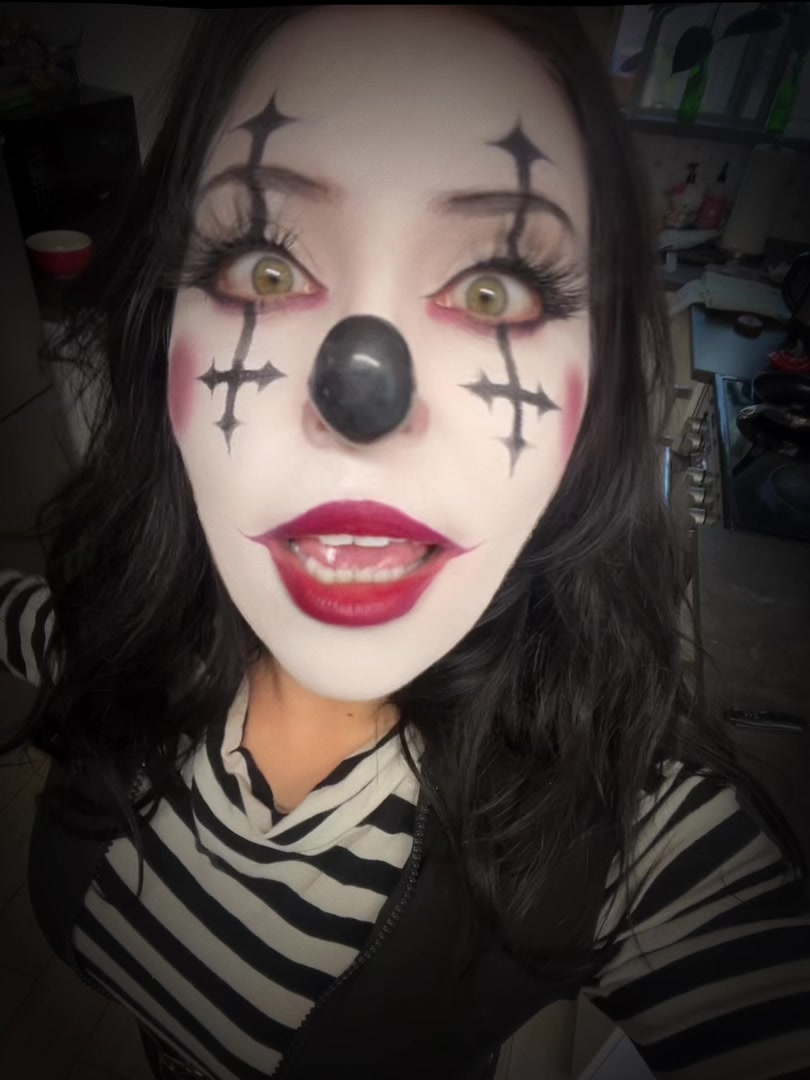 @clowndabs