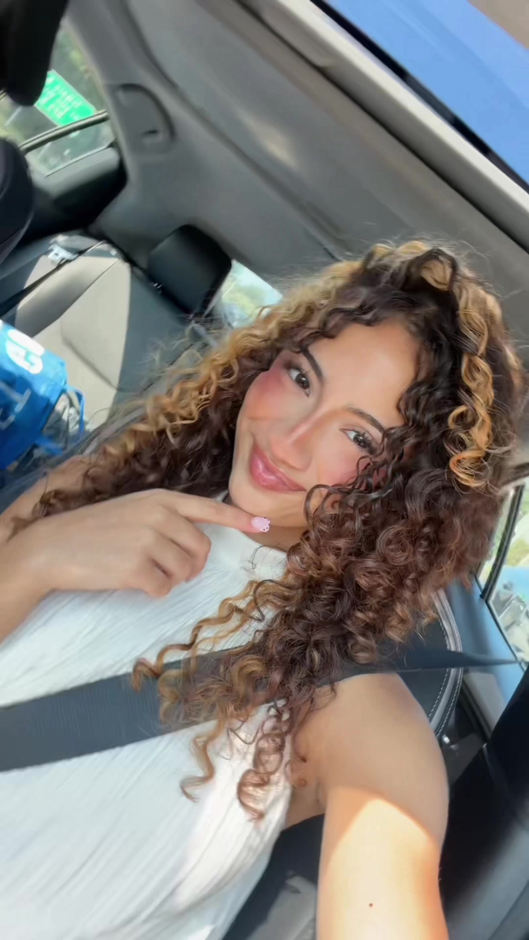 @bellabae