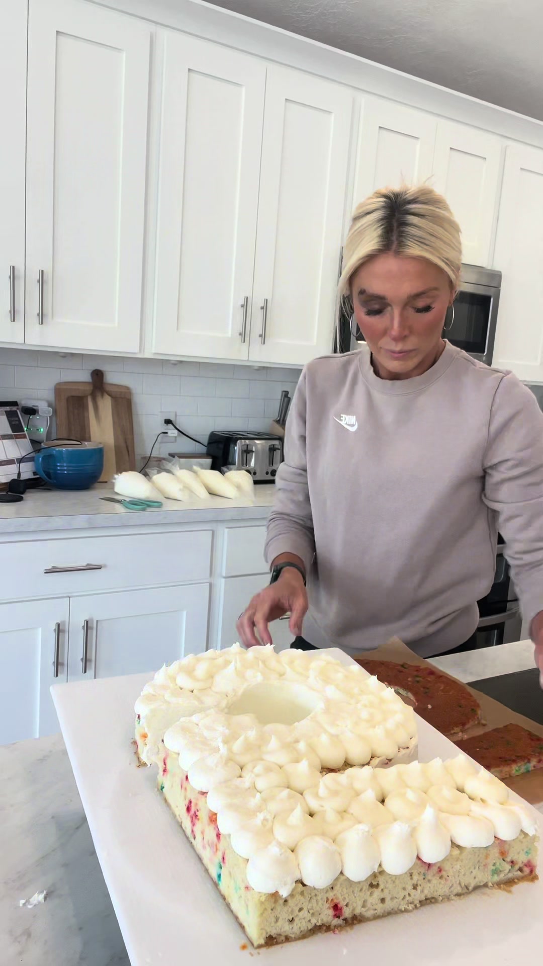 @The Blonde who Bakes