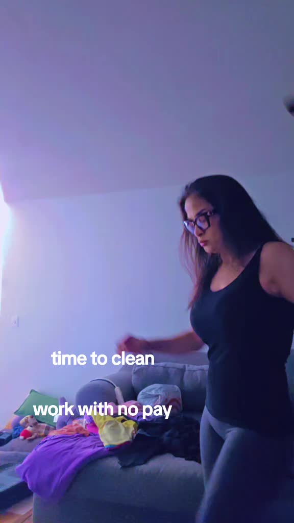 @La Dancing Cashier