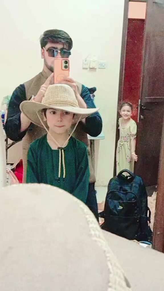 @🇵🇰 shobi cute boy  🇦🇪