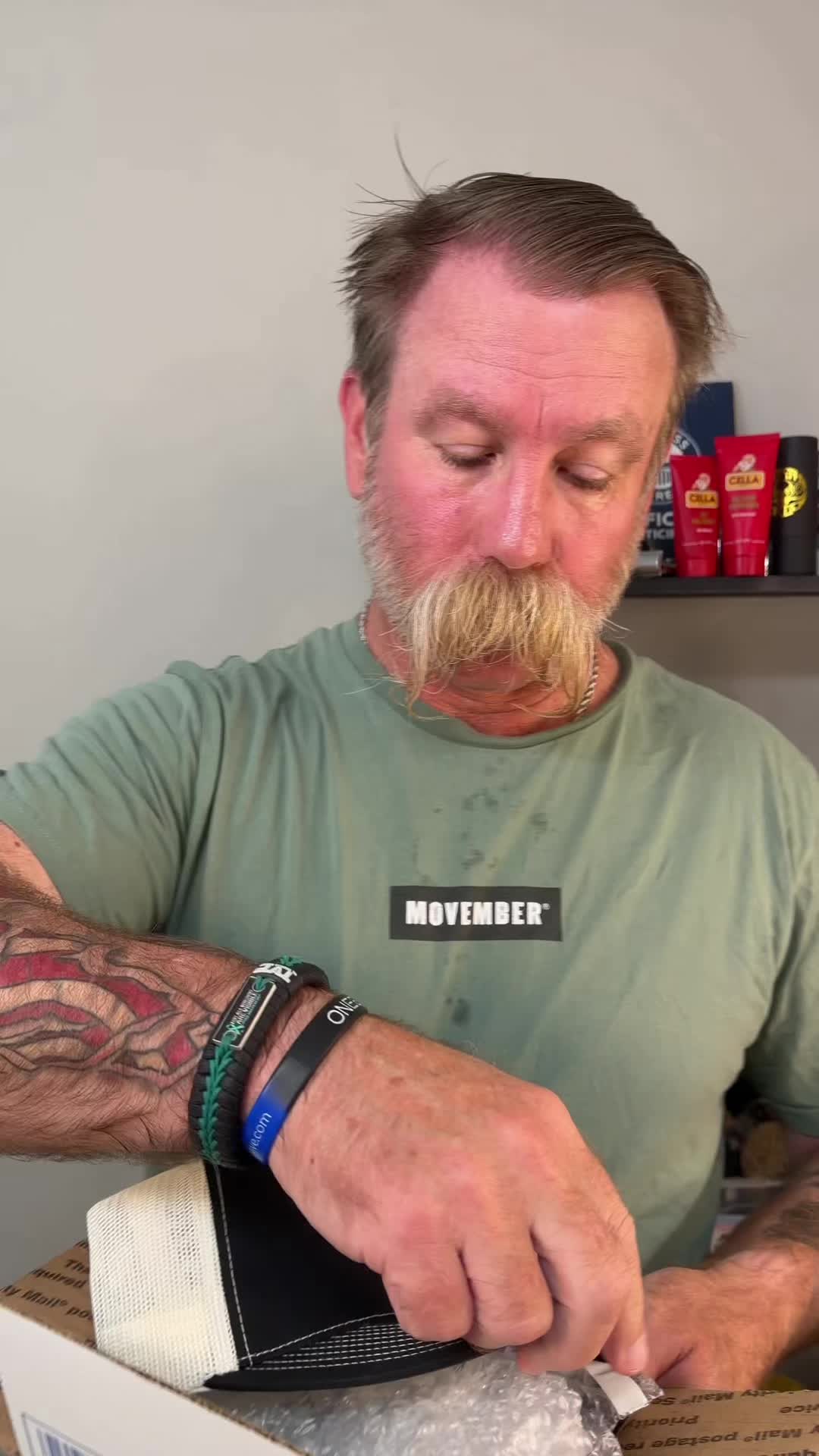 @Bobandelliothismustache