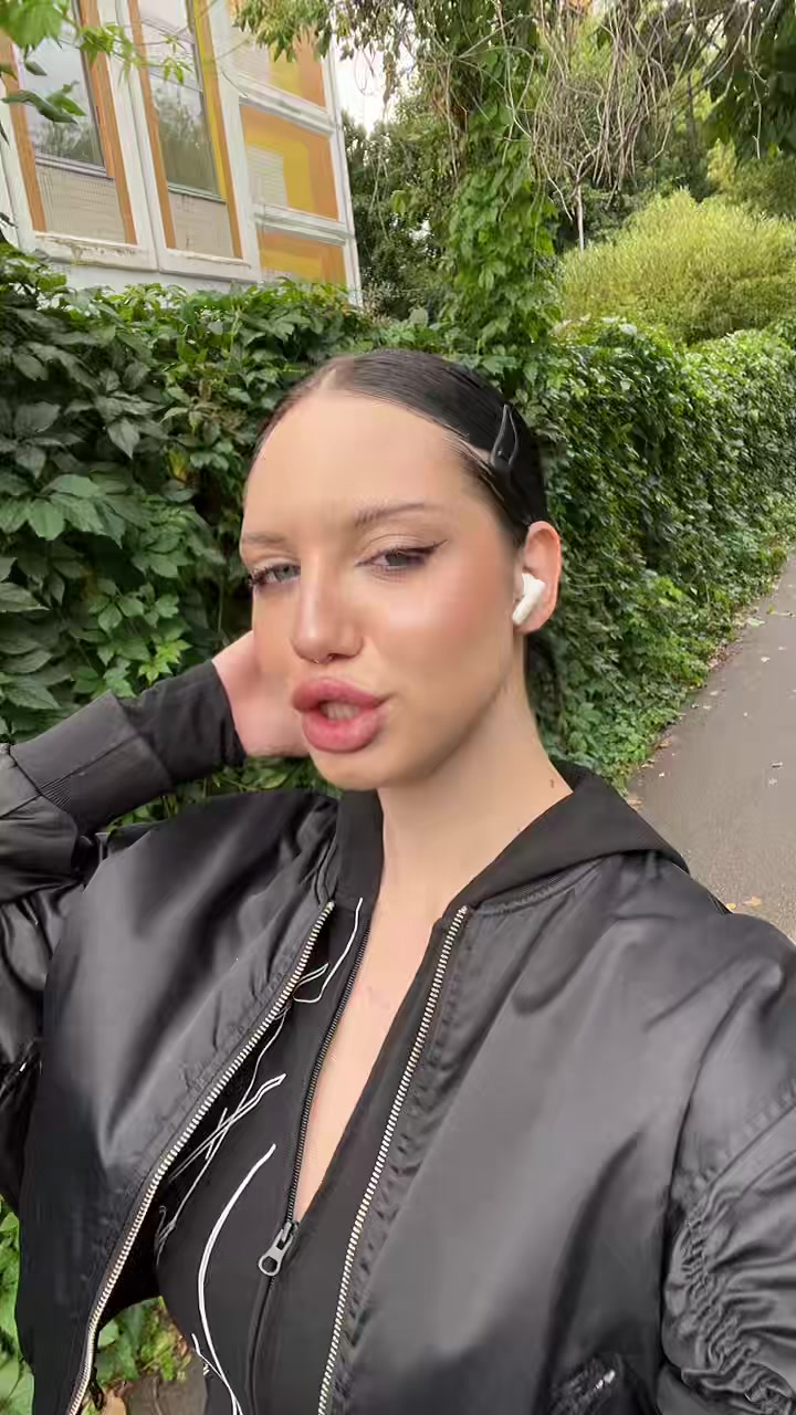 @lilihunt