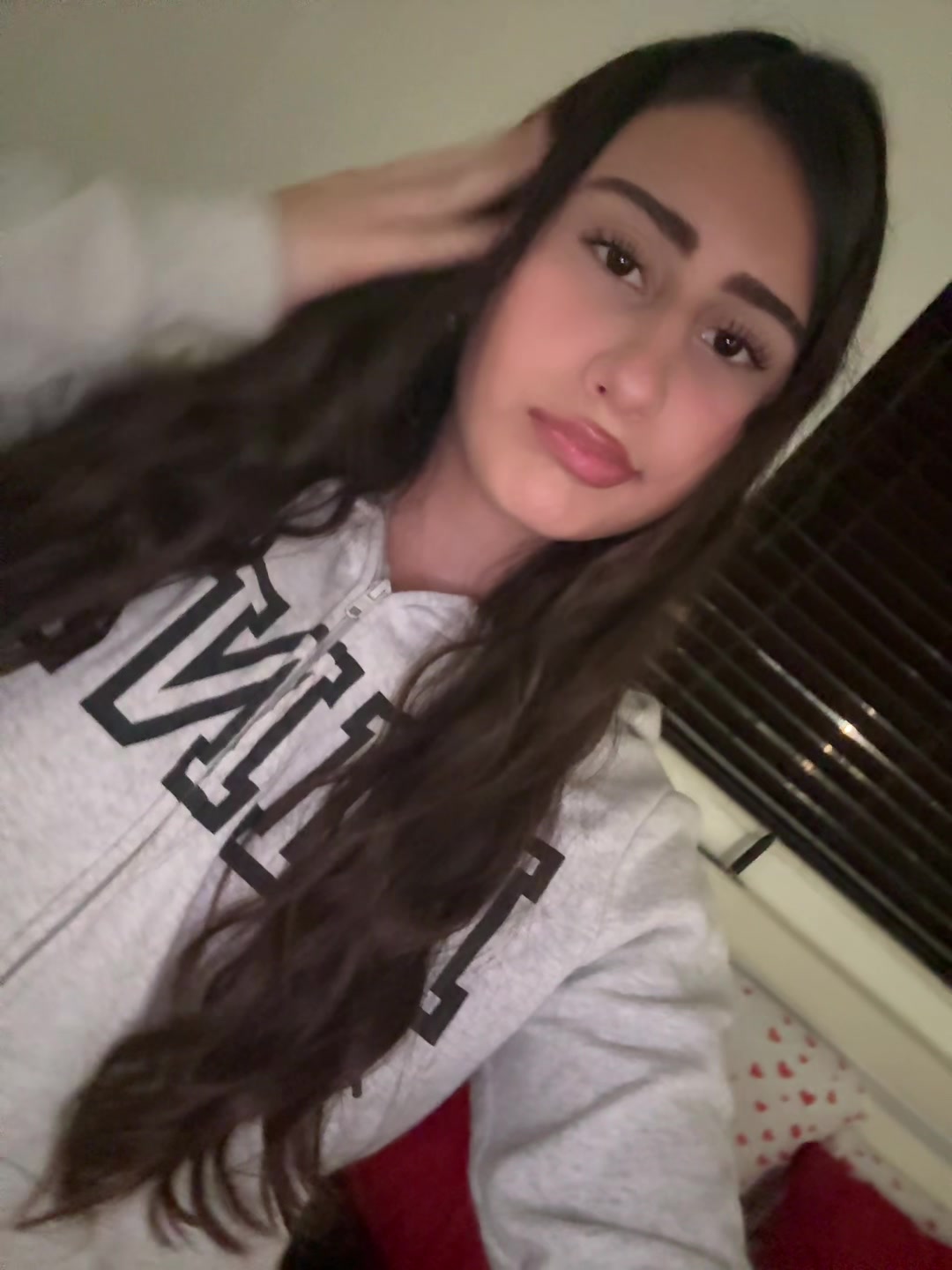 @dani_>l<