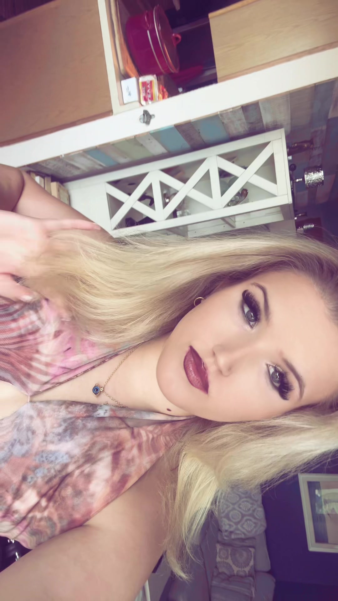 @zoezozo1111