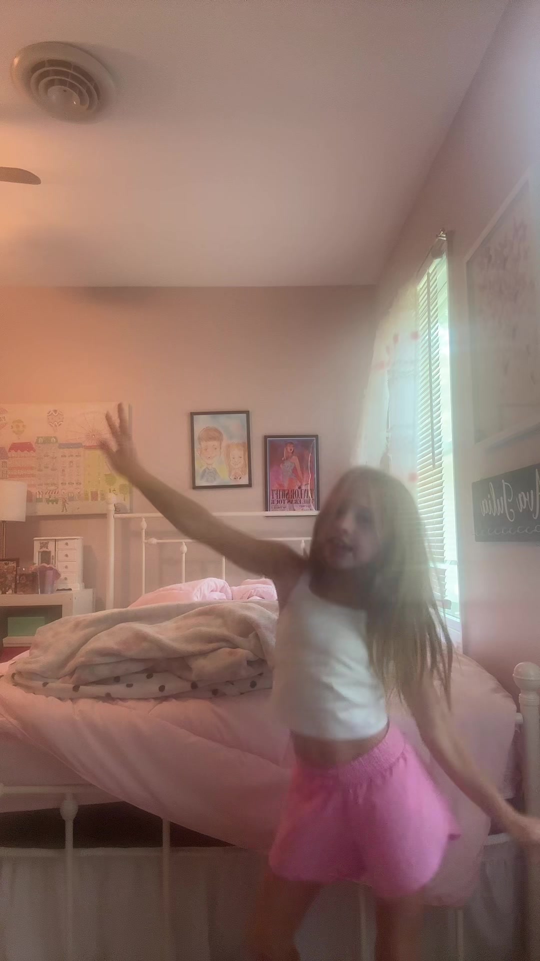 @baddie queen, Ava Julia