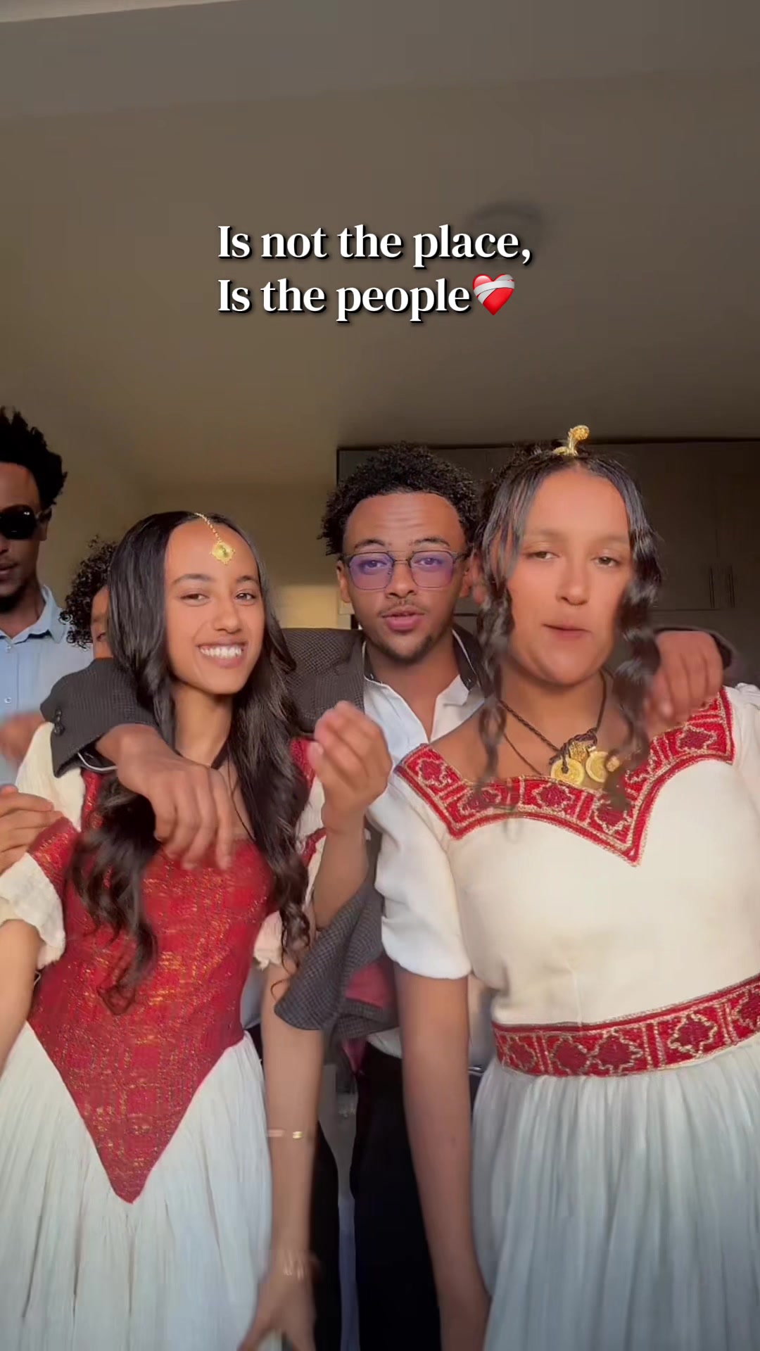 @ሳራ✨